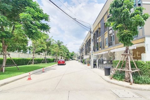 Townhouse in Bang Bua Thong, Thailand 3 bedrooms № 147303 - photo 2