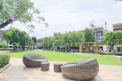 Townhouse in Bang Bua Thong, Thailand 3 bedrooms № 147303 - photo 3