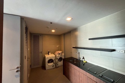 Condo à Sathon, Bangkok, Thaïlande, 3 chambres  № 147300 - photo 12