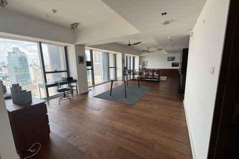 Condo à Sathon, Bangkok, Thaïlande, 3 chambres  № 147300 - photo 8