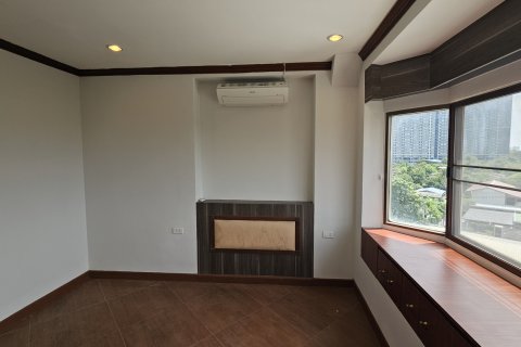 Condo in Bang Na, Bangkok, Thailand, 2 bedrooms  № 147301 - photo 18