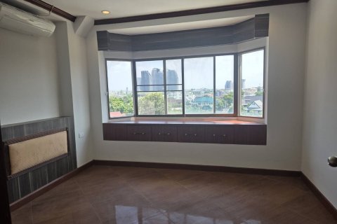 Condo in Bang Na, Bangkok, Thailand, 2 bedrooms  № 147301 - photo 15