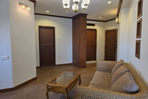 Condo in Bang Na, Bangkok, Thailand, 2 bedrooms  № 147301 - photo 2