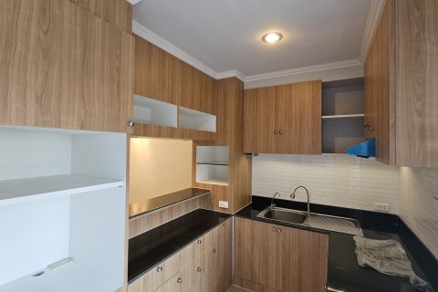 Condo in Bang Na, Bangkok, Thailand, 2 bedrooms  № 147301 - photo 11