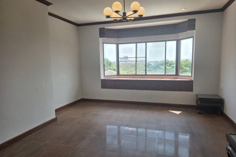 Condo in Bang Na, Bangkok, Thailand, 2 bedrooms  № 147301 - photo 16