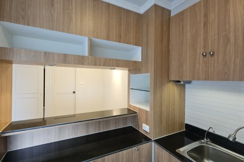 Condo in Bang Na, Bangkok, Thailand, 2 bedrooms  № 147301 - photo 12