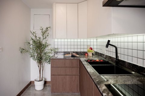 Condo à Watthana, Bangkok, Thaïlande, 3 chambres  № 147298 - photo 10