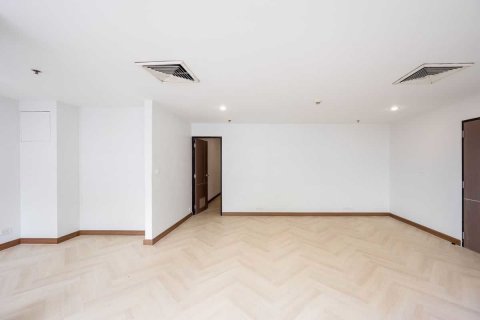 Condo à Watthana, Bangkok, Thaïlande, 3 chambres  № 147298 - photo 9