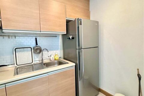 Студия в кондо в Ваттхане, Бангкок, Таиланд № 147297 - фото 2