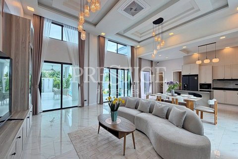 Haus in Pattaya, Thailand 4 Schlafzimmer № 220674 - Foto 2