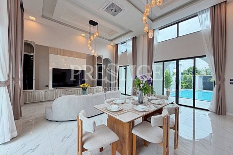 Haus in Pattaya, Thailand 4 Schlafzimmer № 220674 - Foto 8