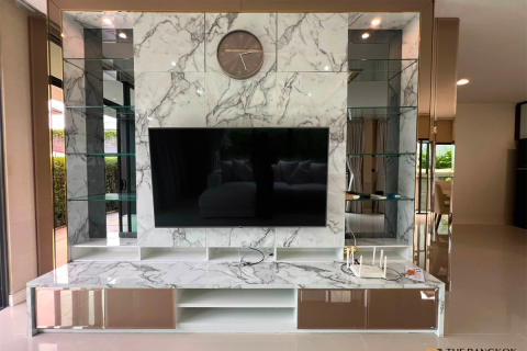 House in Bangkok, Thailand 4 bedrooms № 220672 - photo 7