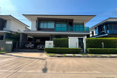 House in Bangkok, Thailand 4 bedrooms № 220672 - photo 2
