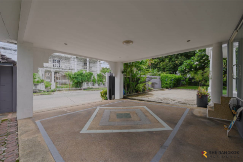 Reihenhaus in Bangkok, Thailand 5 Schlafzimmer № 220673 - Foto 6