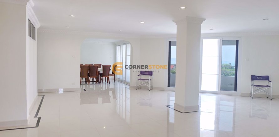 Studio in the Condo on Jomtien Beach, Pattaya, Thailand  № 57538