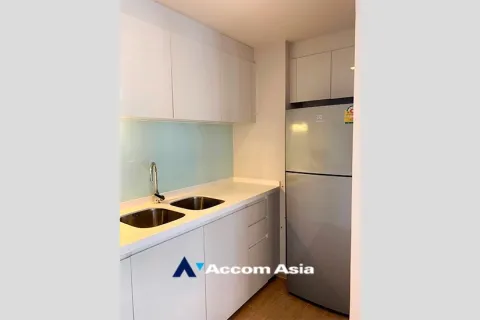 Condo in Watthana, Bangkok, Thailand, 3 bedrooms № 215568 - photo 3