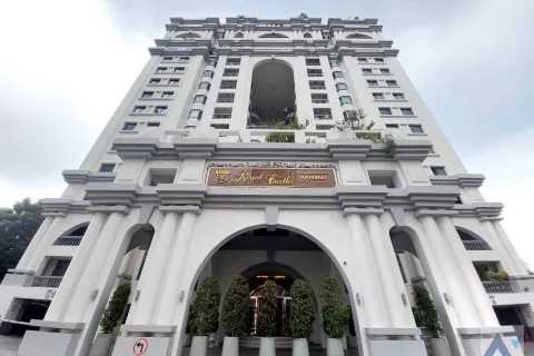 Condo in Watthana, Bangkok, Thailand, 3 bedrooms № 215569 - photo 9