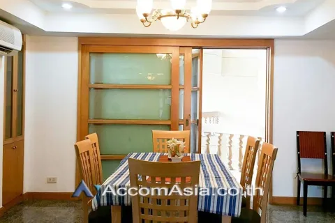 Condo in Watthana, Bangkok, Thailand, 3 bedrooms № 215569 - photo 4