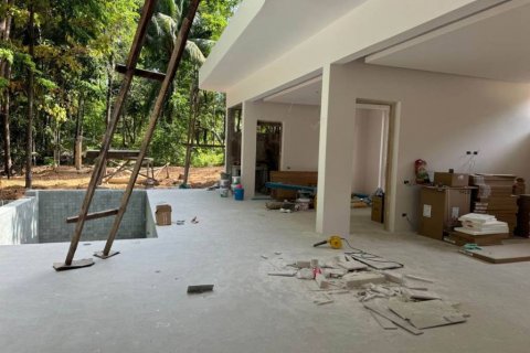 Villa in Surat Thani, Thailand 3 bedrooms № 114151 - photo 4