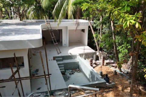 Villa in Surat Thani, Thailand 3 bedrooms № 114151 - photo 1