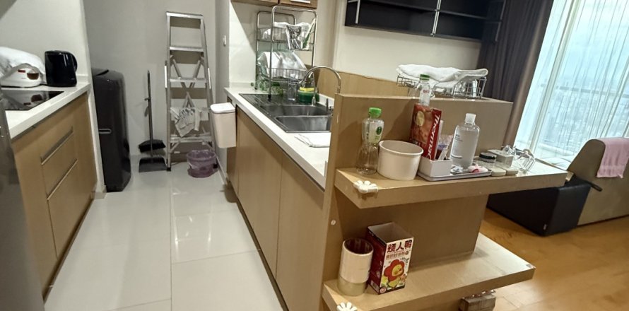 Condo in Ratchathewi, Bangkok, Thailand, 2 bedrooms  № 152638