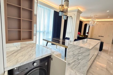 Condo in Bangkok, Thailand, 2 bedrooms  № 194554 - photo 6