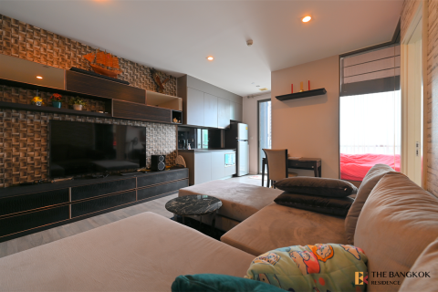 Condo in Bangkok, Thailand, 1 bedroom  № 194558 - photo 2