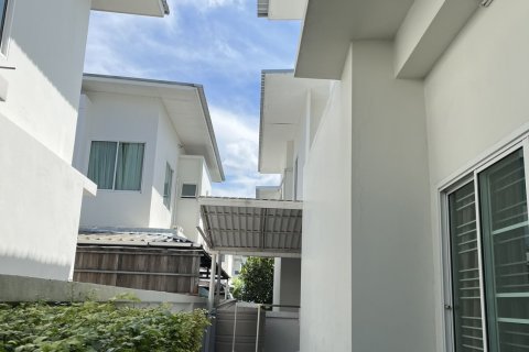 House in Hang Dong, Thailand 3 bedrooms № 152878 - photo 8