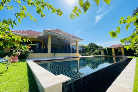 Вилла в Хуа Хине, Таиланд с 4 спальнями  № 157345 - фото 4