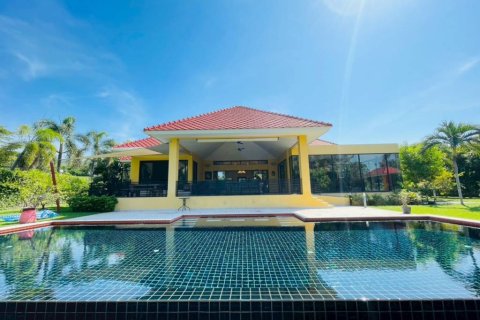 Вилла в Хуа Хине, Таиланд с 4 спальнями  № 157345 - фото 5