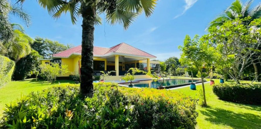 Вилла в Хуа Хине, Таиланд с 4 спальнями  № 157345