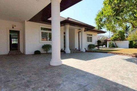 Вилла в Банг Ламунге, Таиланд с 5 спальнями  № 157348