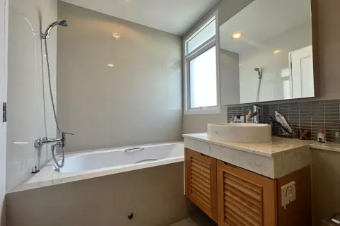 Condo à Watthana, Bangkok, Thaïlande, 2 chambres  № 141352 - photo 2