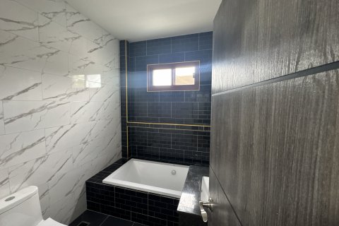 Villa à Chiang Mai, Thaïlande 3 chambres № 141353 - photo 16