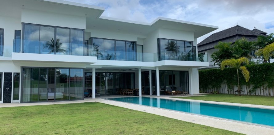 House in Bang Tao, Thailand 4 bedrooms № 36644