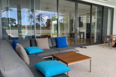 House in Bang Tao, Thailand 4 bedrooms № 36644 - photo 4