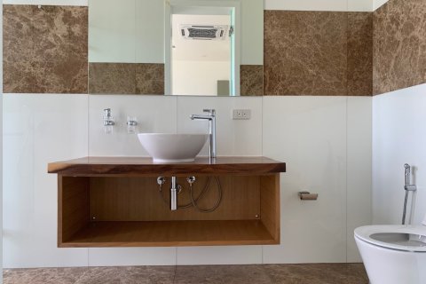 House in Bang Tao, Thailand 4 bedrooms № 36644 - photo 28