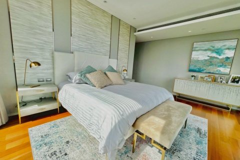 Condo à Pathum Wan, Bangkok, Thaïlande, 3 chambres  № 181289 - photo 1