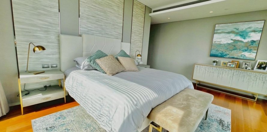 Condo à Pathum Wan, Bangkok, Thaïlande, 3 chambres  № 181289