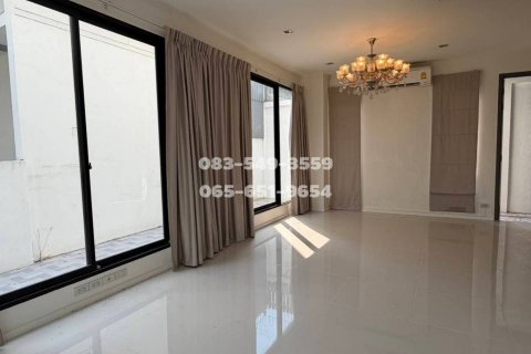 House in Khlong Luang, Thailand 3 bedrooms № 159165 - photo 11