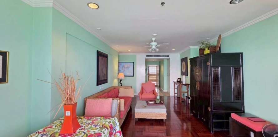 Condo in Cha-am, Thailand, 2 bedrooms  № 159166