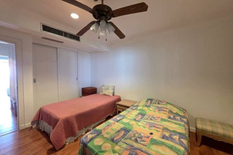 Condo in Cha-am, Thailand, 2 bedrooms  № 159166 - photo 11