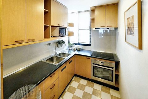 Кондоминиум с 2 спальнями в Бангкоке, Таиланд № 114549 - фото 7