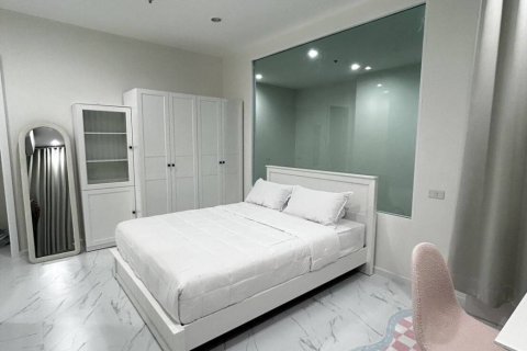 Дуплекс в Бангкоке, Таиланд с 2 спальнями  № 114543 - фото 3