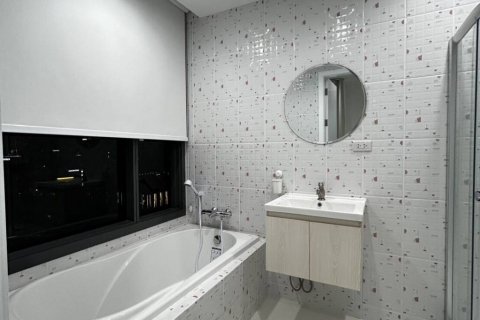 Дуплекс в Бангкоке, Таиланд с 2 спальнями  № 114543 - фото 8