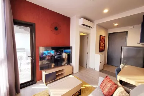 Студия в кондо в Ваттхане, Бангкок, Таиланд № 138658 - фото 2