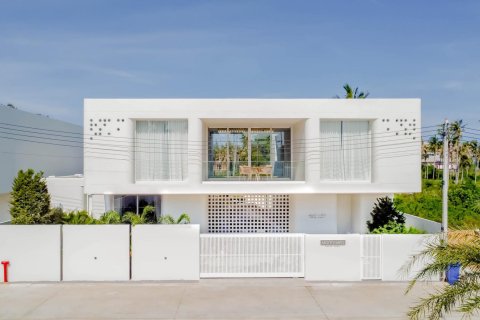 Villa in Hua Hin, Thailand 5 bedrooms № 169751