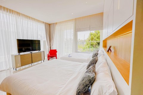 Villa in Hua Hin, Thailand 5 bedrooms № 169751 - photo 3