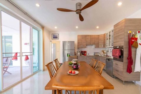 House in Hua Hin, Thailand 3 bedrooms № 167763 - photo 12