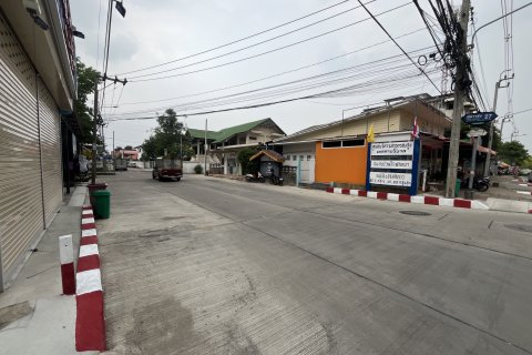 Land in Bangkok, Thailand 420 sq.m. № 167765 - photo 2